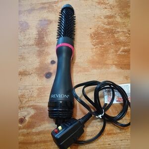 Revlon One Step Root Booster Hair Dryer Brush